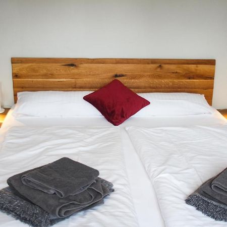 Kontraste Hotel Neumuenster Ngoại thất bức ảnh