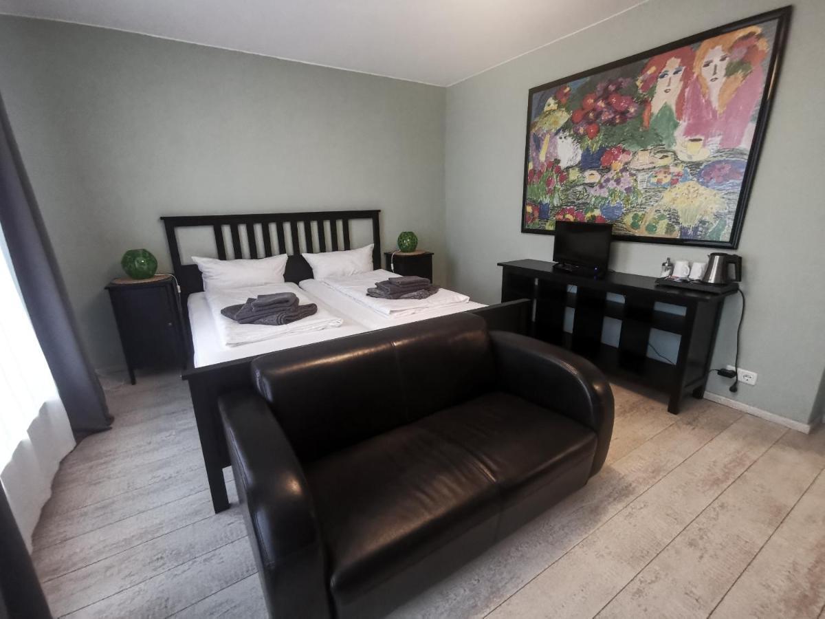 Kontraste Hotel Neumuenster Ngoại thất bức ảnh