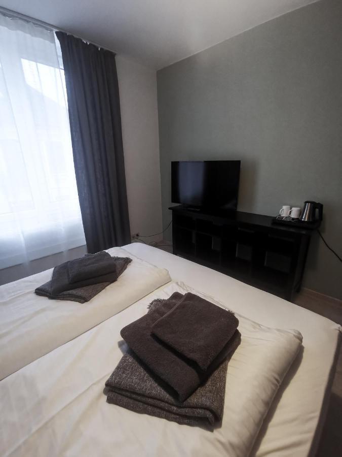 Kontraste Hotel Neumuenster Ngoại thất bức ảnh