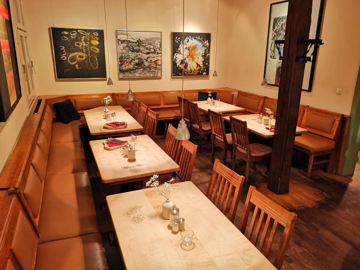 Kontraste Hotel Neumuenster Ngoại thất bức ảnh