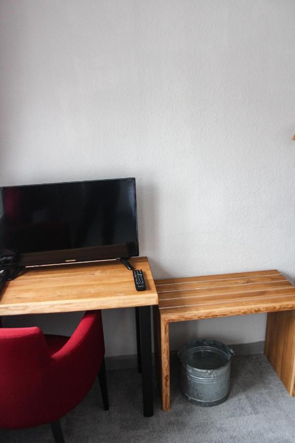 Kontraste Hotel Neumuenster Ngoại thất bức ảnh