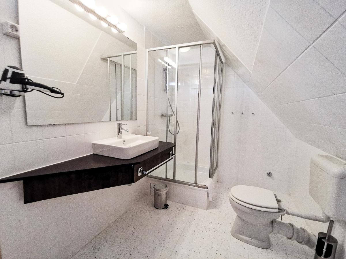 Kontraste Hotel Neumuenster Ngoại thất bức ảnh